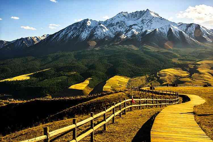 攝影家創(chuàng)作基地——卓爾山